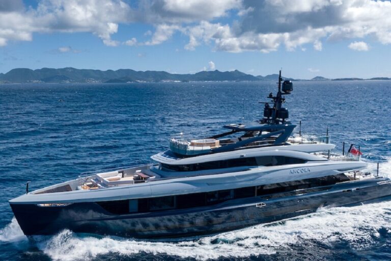 47M MENGI YAY SUPERYACHT