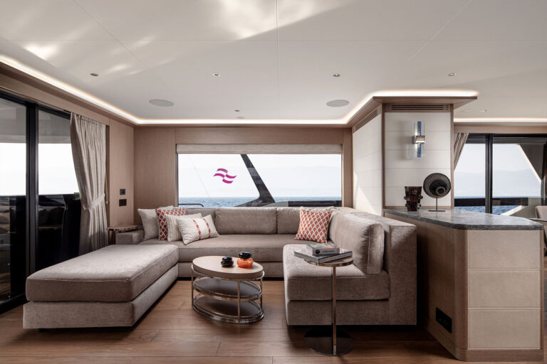 Main Salon Lounge