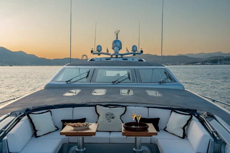Foredeck Seating