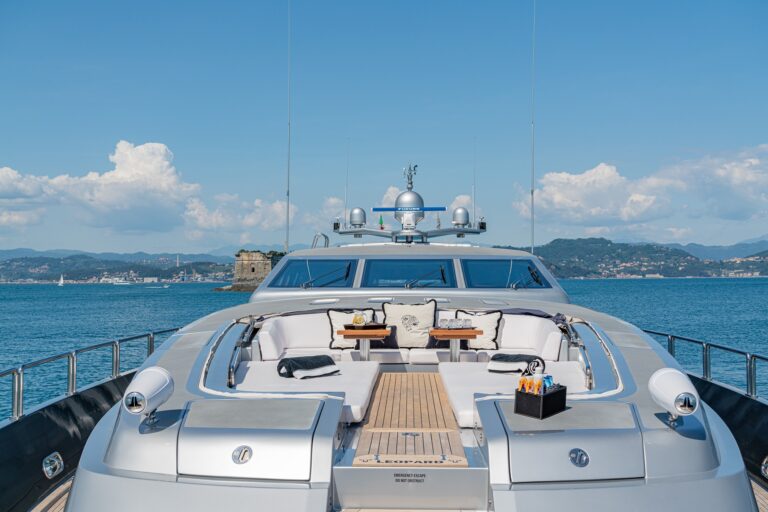 Foredeck Seating
