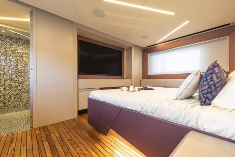 Double Cabin