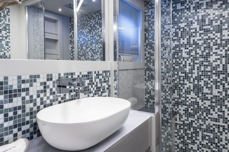 Double Cabin Bathroom