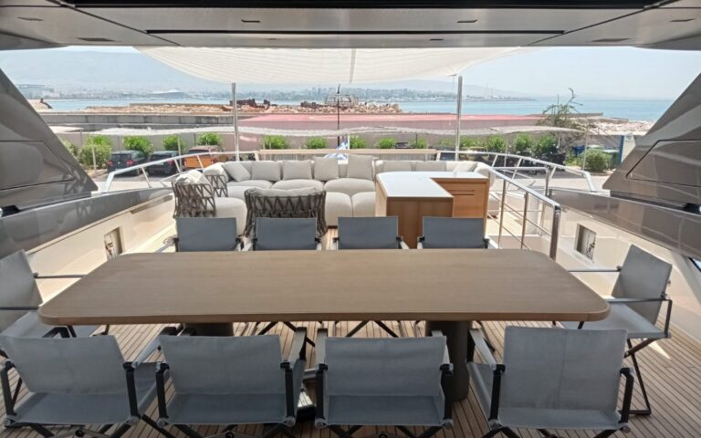 Sun Deck Dining