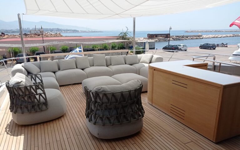 Sun Deck Lounge