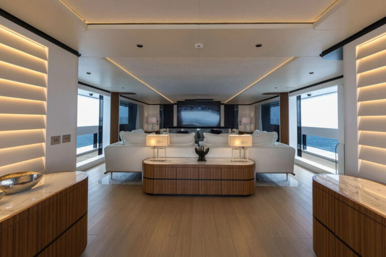 Main Salon Lounge