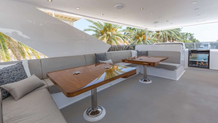 Upper Deck