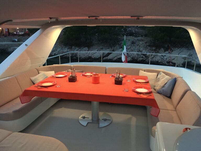 Alfresco Dining