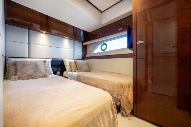 Twin Suite