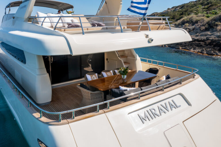 Main deck aft