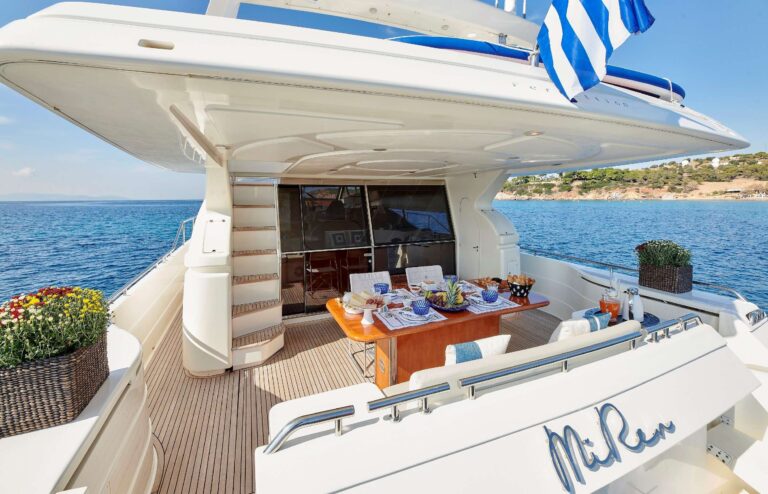 Aft Deck Alfresco Seating