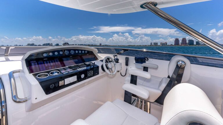 Exterior Helm
