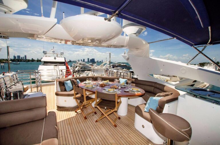 Alfresco Dining