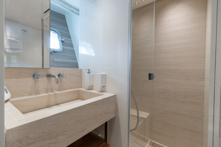 Ensuite Bathroom Master