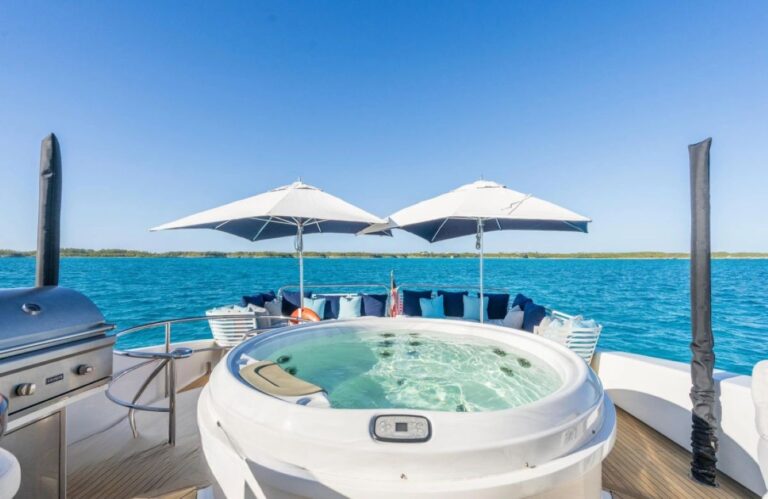 Exterior Sunbathing Area