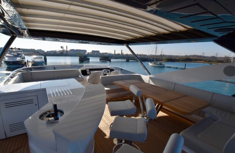 Exterior Relaxation Area With Dining