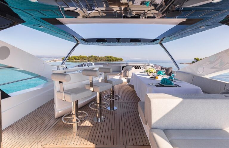 Exterior Relaxation Area With Dining