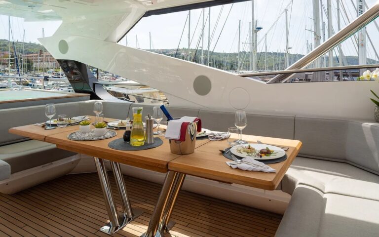 Sun Deck Dining