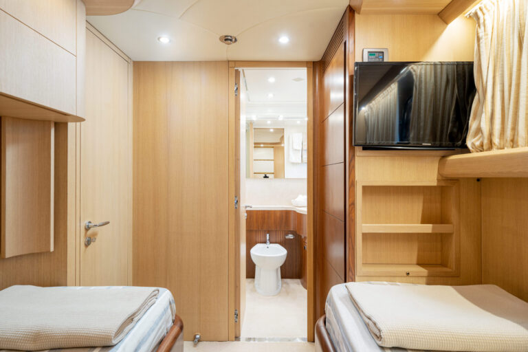 Twin Cabin Ensuite