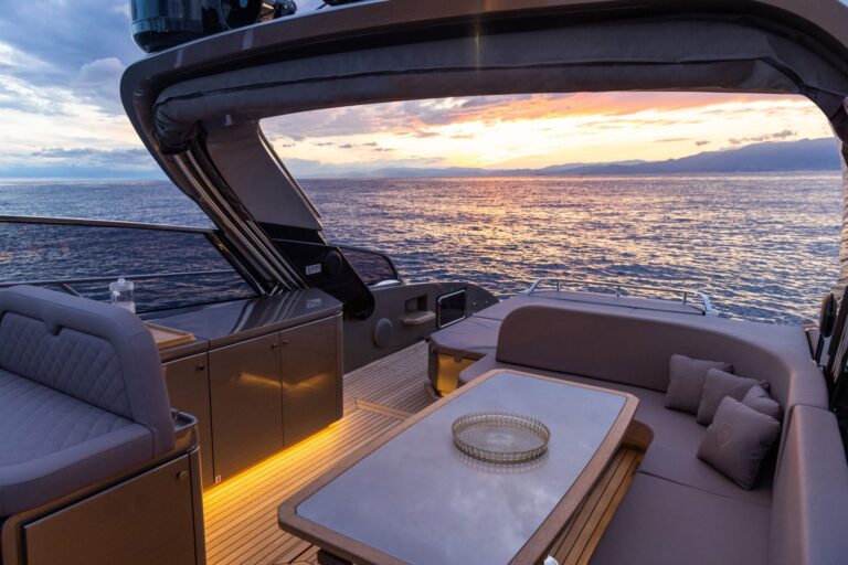 Cockpit Dining