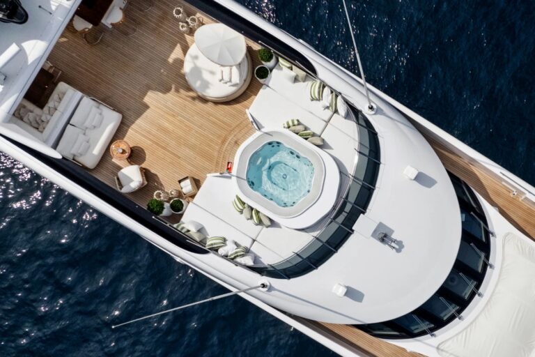 Exterior Sunbathing Area