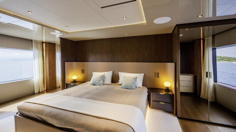 Main Deck Master Suite