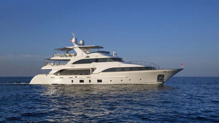Motor Yacht NAMASTE