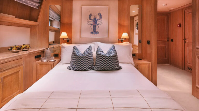 Double Cabin