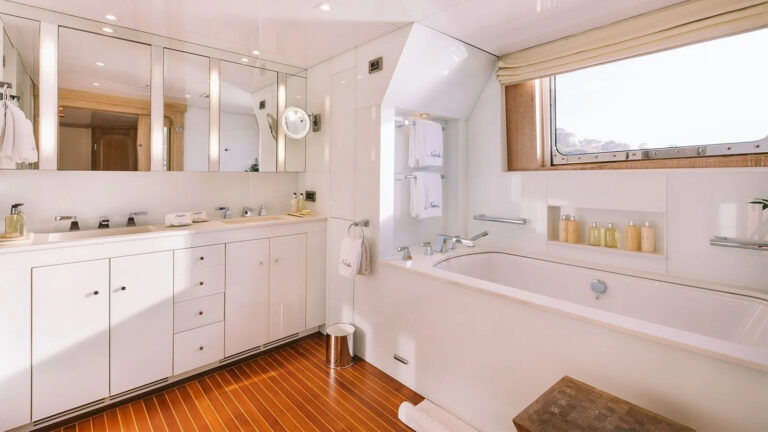 Master Suite - Bathroom