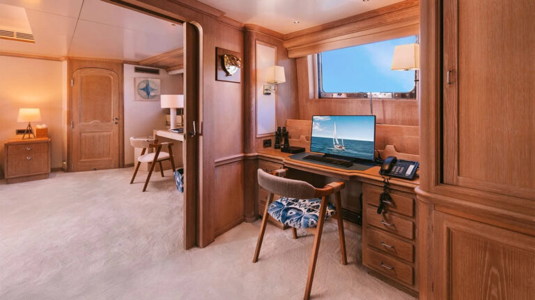 Master Suite - Desk