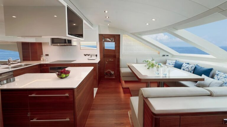 Dine in galley