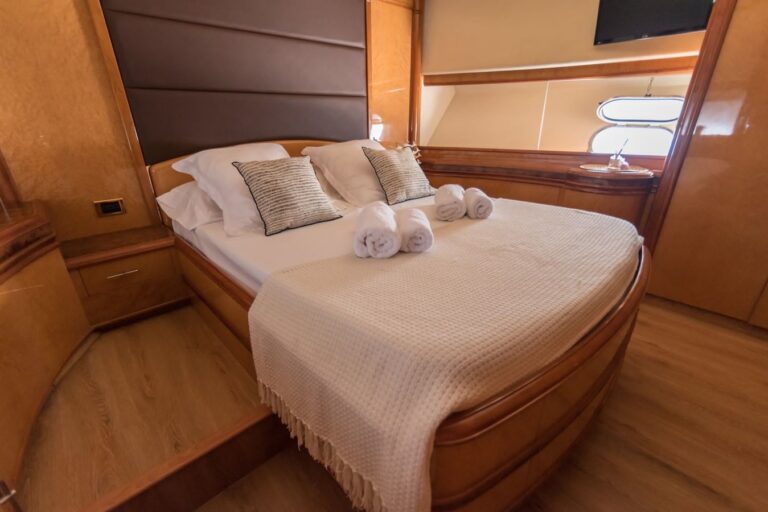 Double Cabin