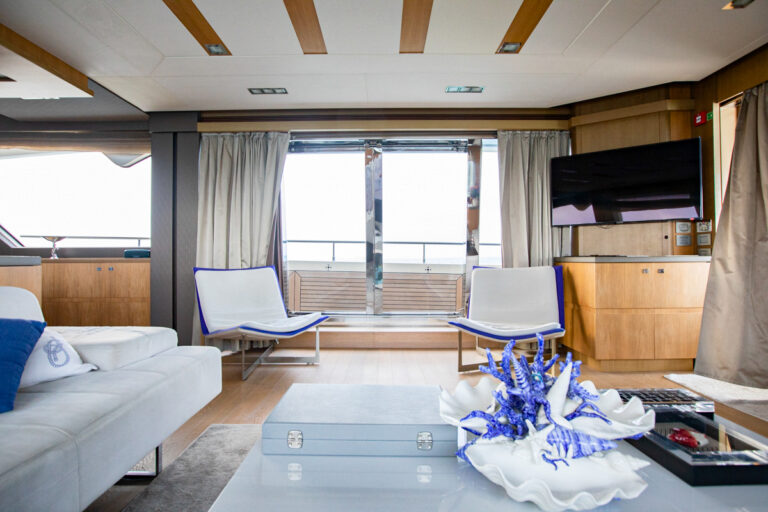 Main salon lounge