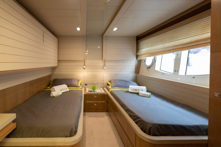 Twin cabin