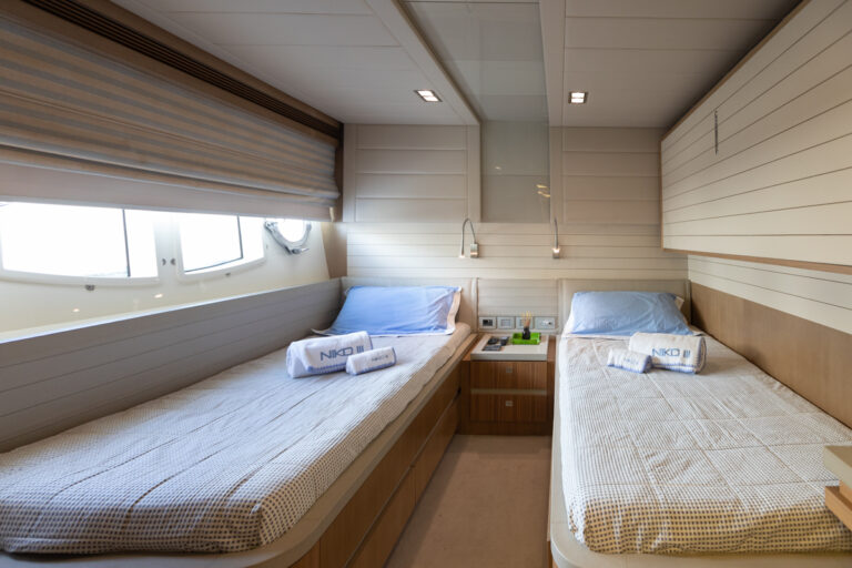 Twin cabin