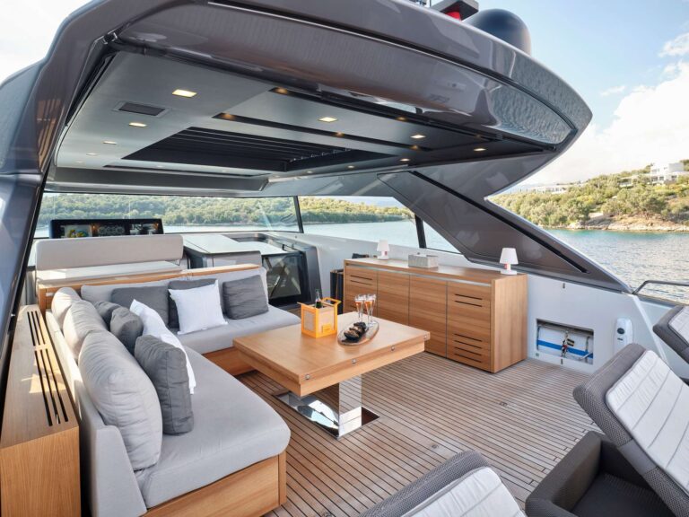 Flybridge