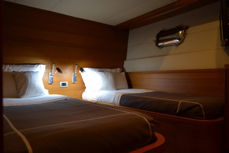Twin Guest Cabin