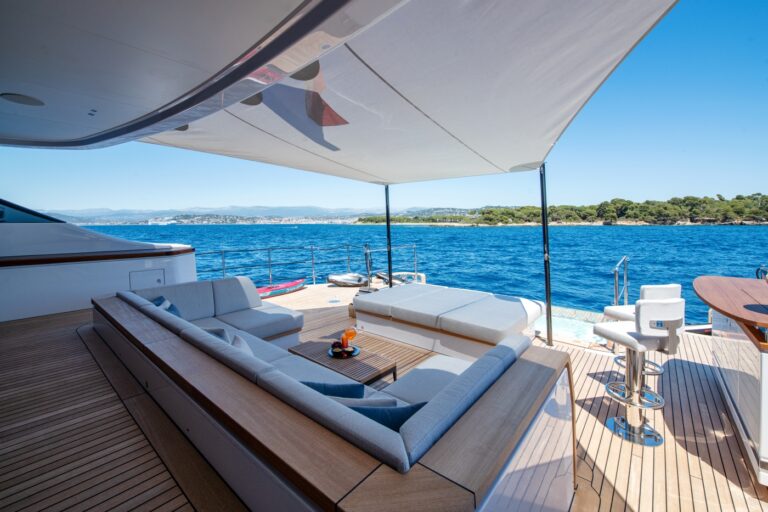 Opendeck With Sea Views