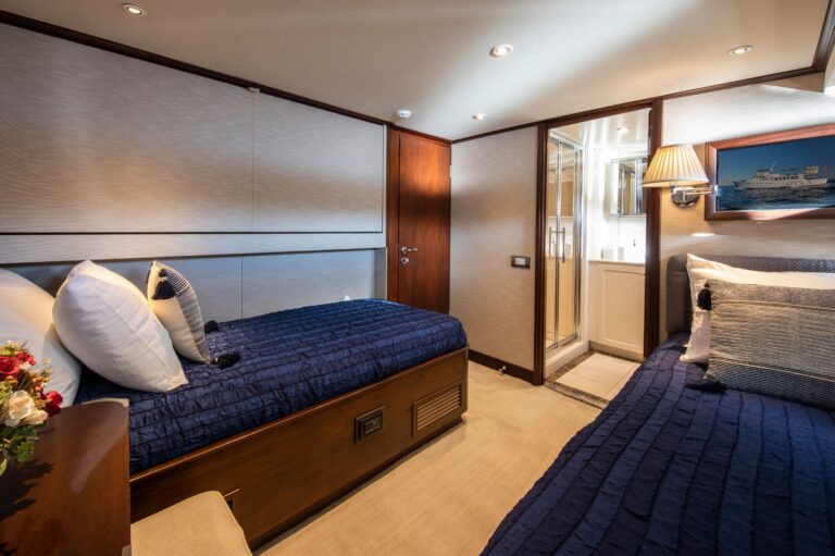 Twin Cabin