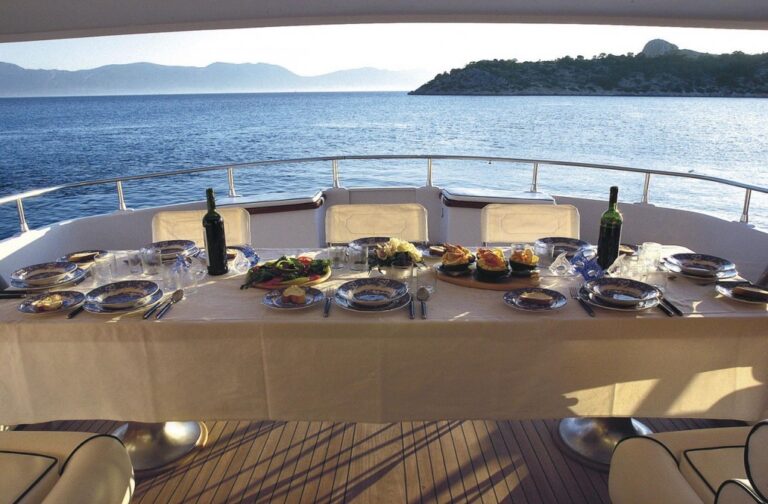 Alfresco Dining