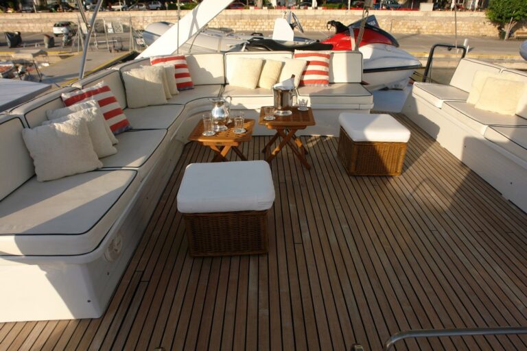 Upper Deck