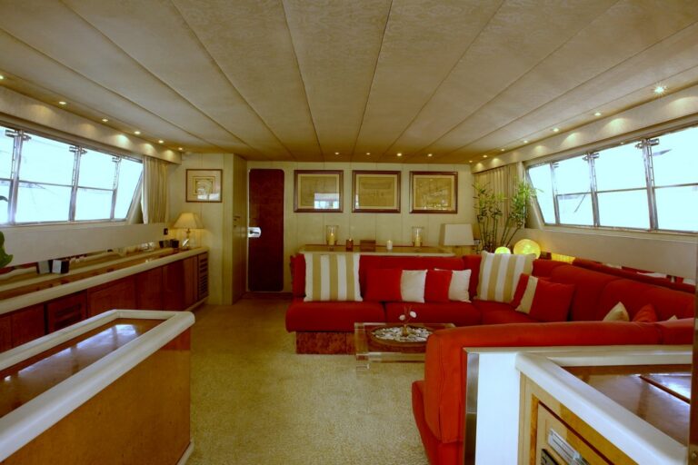 Salon View Forward