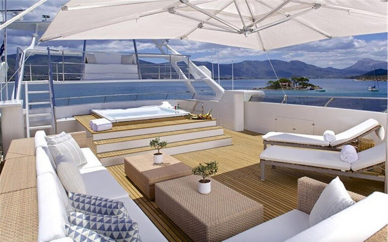 Upper Deck