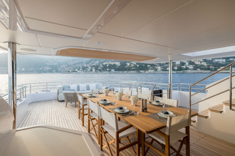 Bridge Deck Dining
