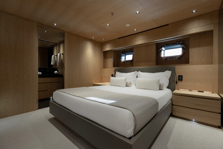 Double Cabin