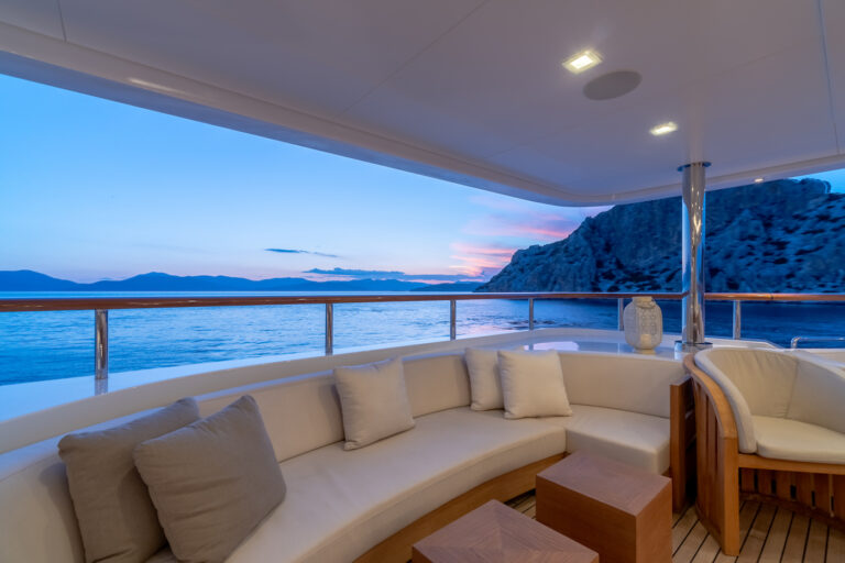 Upper Deck Dining