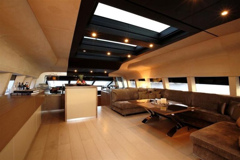 MY ONYX - Upper Salon