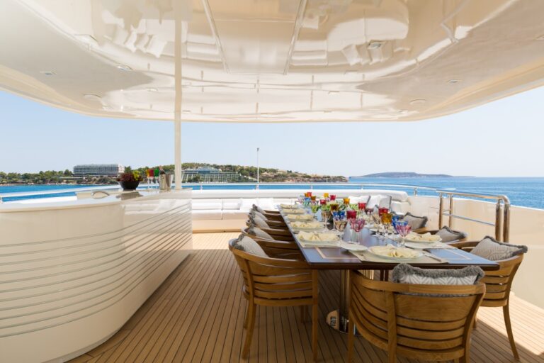 Alfresco Dining