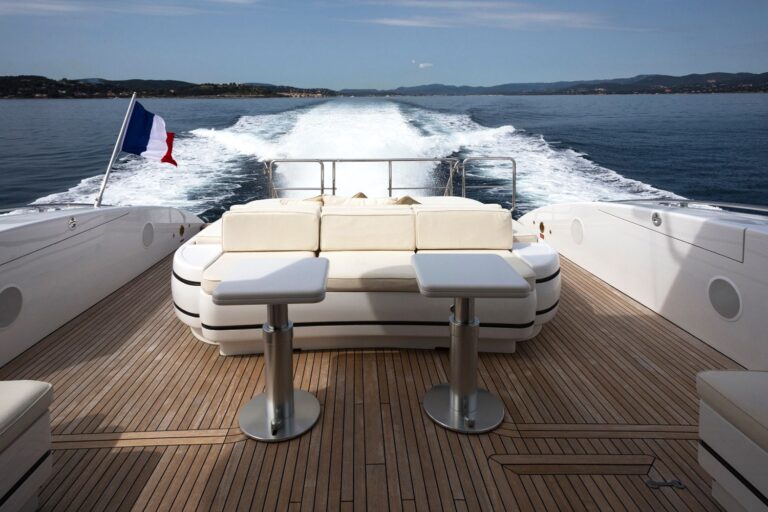 Aft Deck Seating