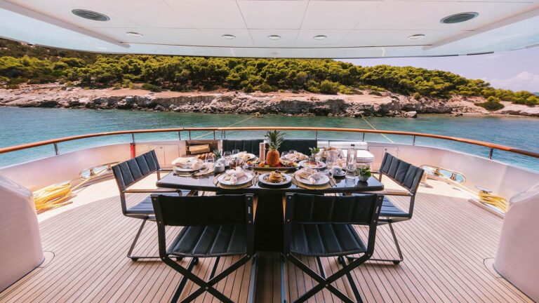 Alfresco Dining Set Up