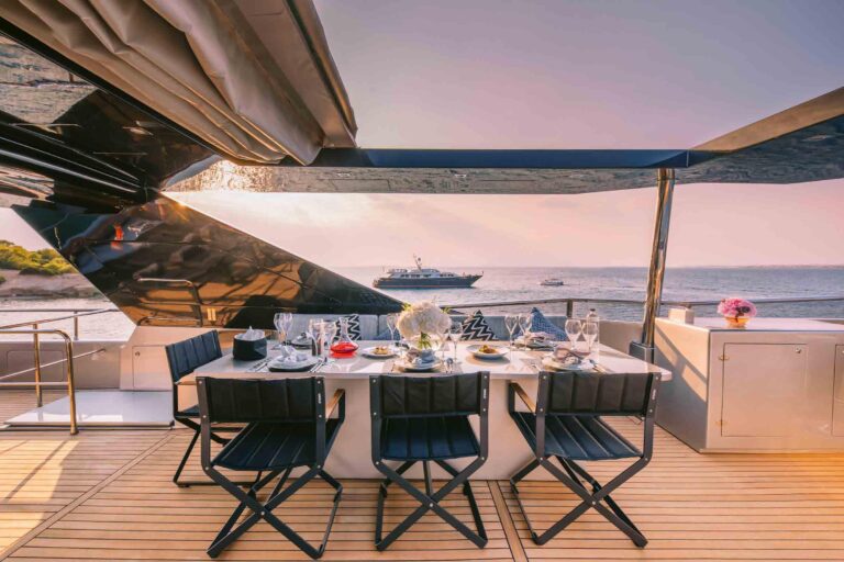 Alfresco Dining